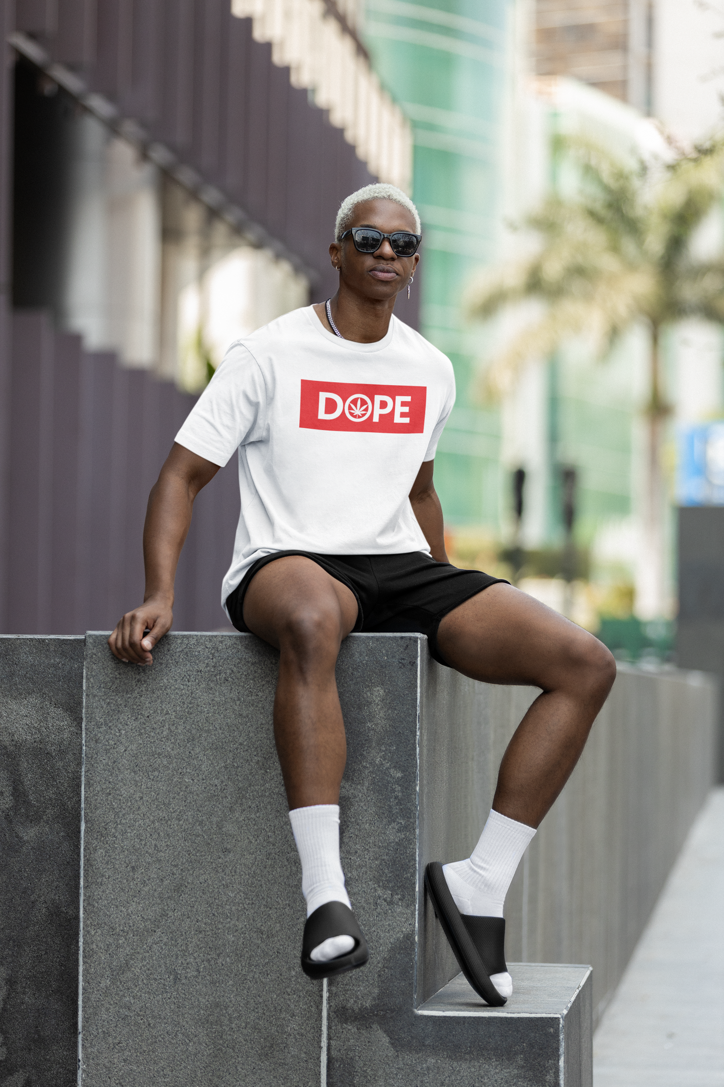 Red Box Signature White Short sleeve t-shirt